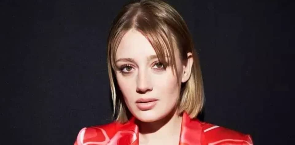 Gizem Karaca Age Height Wiki