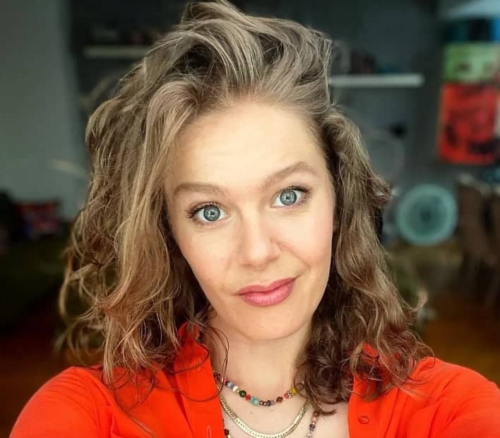 Burcu Biricik Height Age