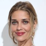 Ana Beatriz Barros