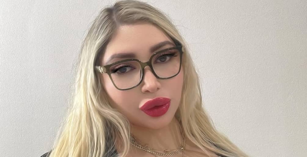 Deisy Curvy Doll